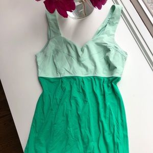 Lululemon workout top tank size 8